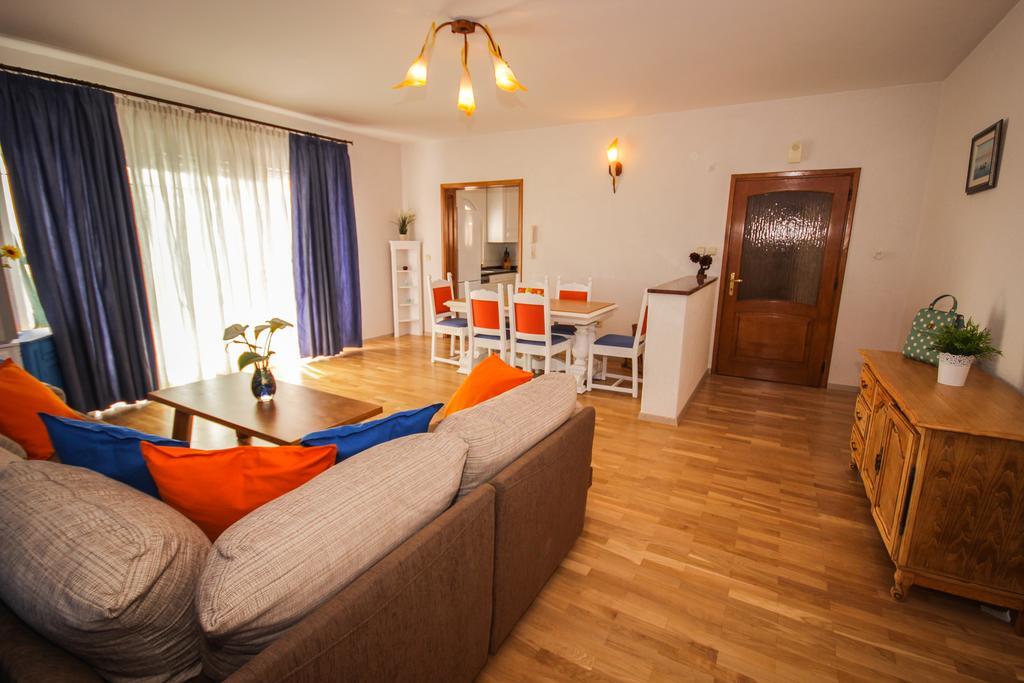 Apartmani Kristijan Jesenice  Exteriér fotografie